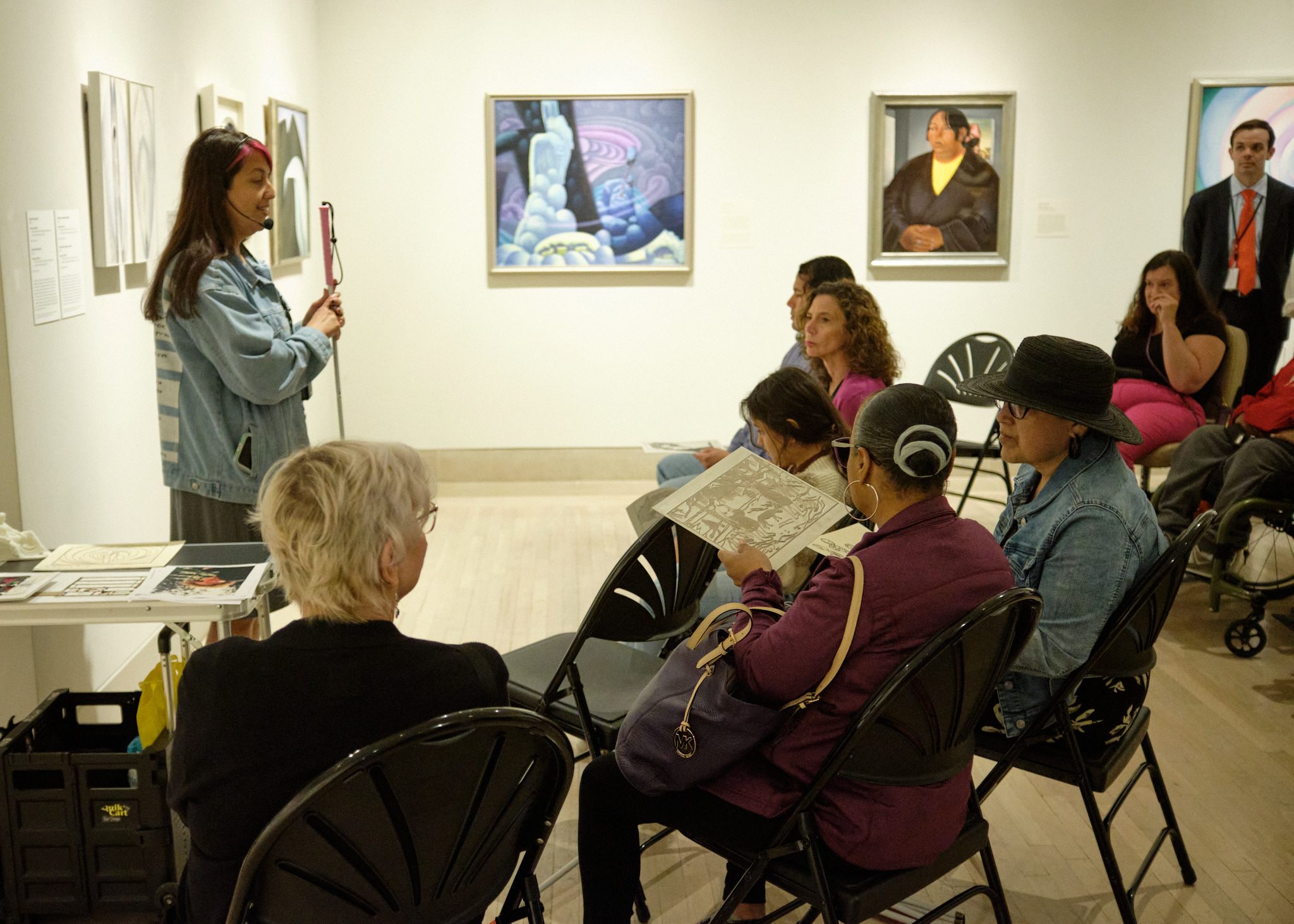 Erica Kress leading Art Beyond Sight tour discussion.