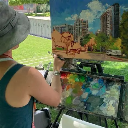 Juliana Crownover painting at the DMA